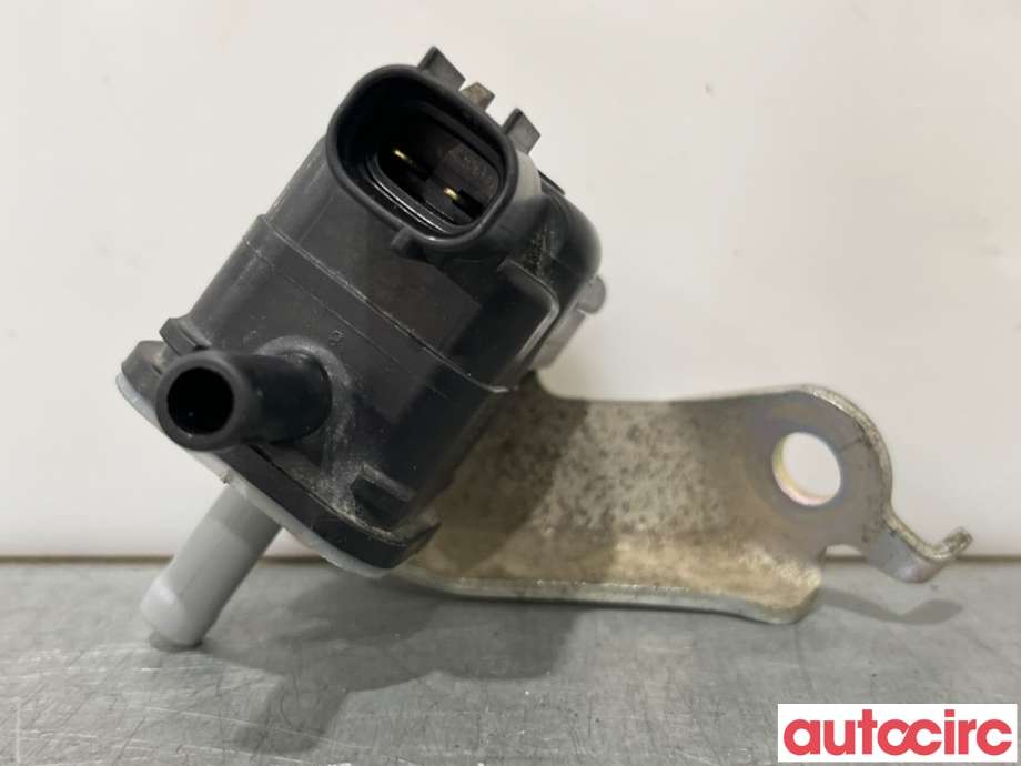 Vakuumventil til Lexus IS, 2013-2020 (Type III) (XE30) (XE30) (LEXUS|2586036080)