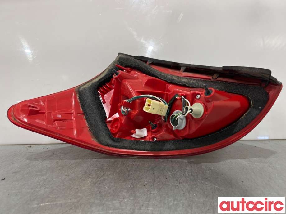 Baklykt høyre til Toyota RAV4 2006-2009 (Type III, Fase 1)  (TOYOTA|8155142091|)