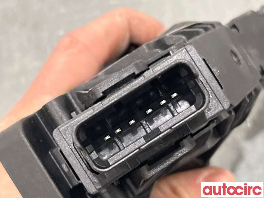 Pedal gass til Peugeot 208 2019-->> (Type II)  (PEUGEOT|9827704480|6PV013524-01)