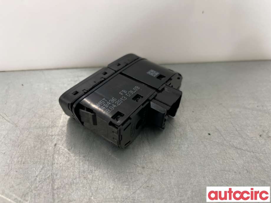 Bryter diverse til Ford Focus 2011-2014 (Type III, Fase 1)  (FORD|1696453||AM5T14B436FB)