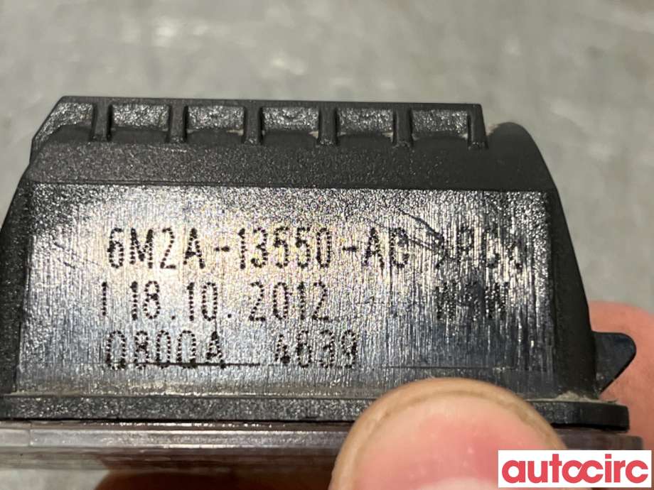 Skiltlys til Ford Fiesta 2013-2017 (Type VI, Fase 2)  (FORD|5105886||6M2A-13550-AC)