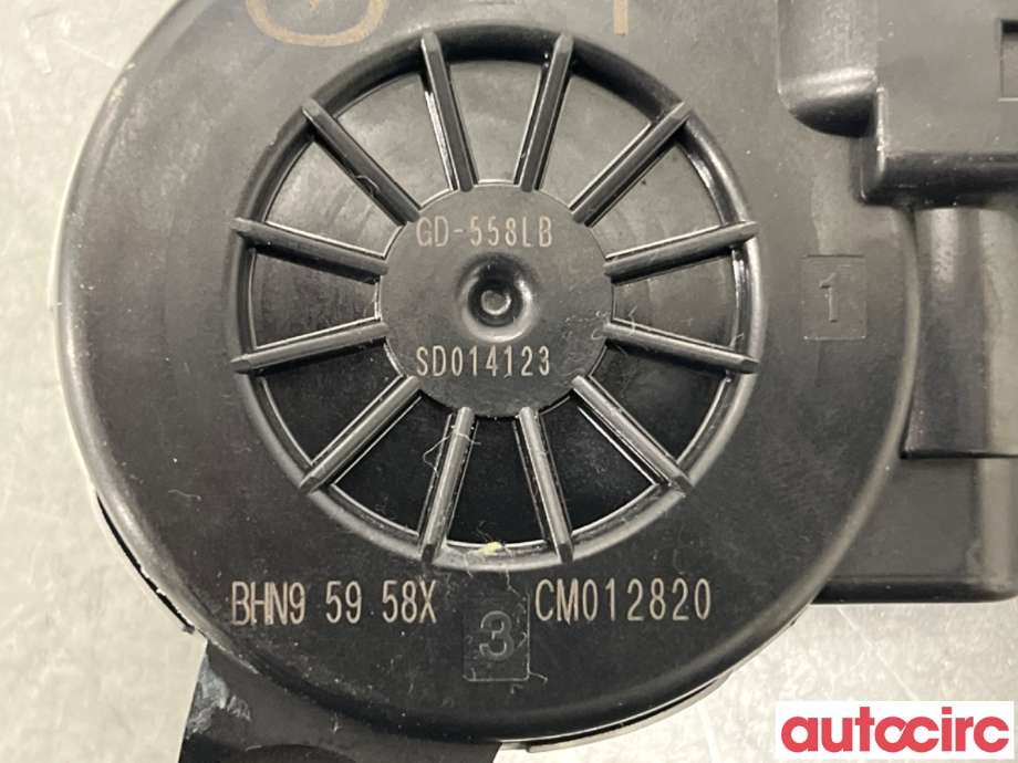 Ruteheis venstre foran til Mazda 3 2013-2016 (Type III, Fase 1)  (MAZDA|BHN9-59-58X||BHN95958X)