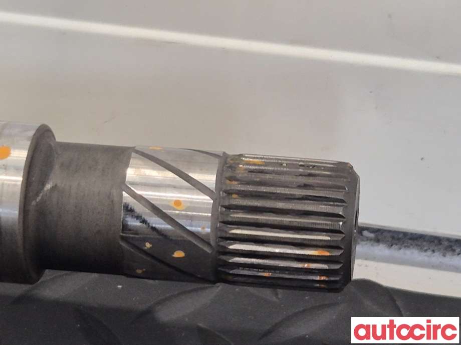 Drivaksel høyre foran til Nissan Qashqai 2010-2014 (Type I, Fase 2)  (NISSAN|39100BB02B|)
