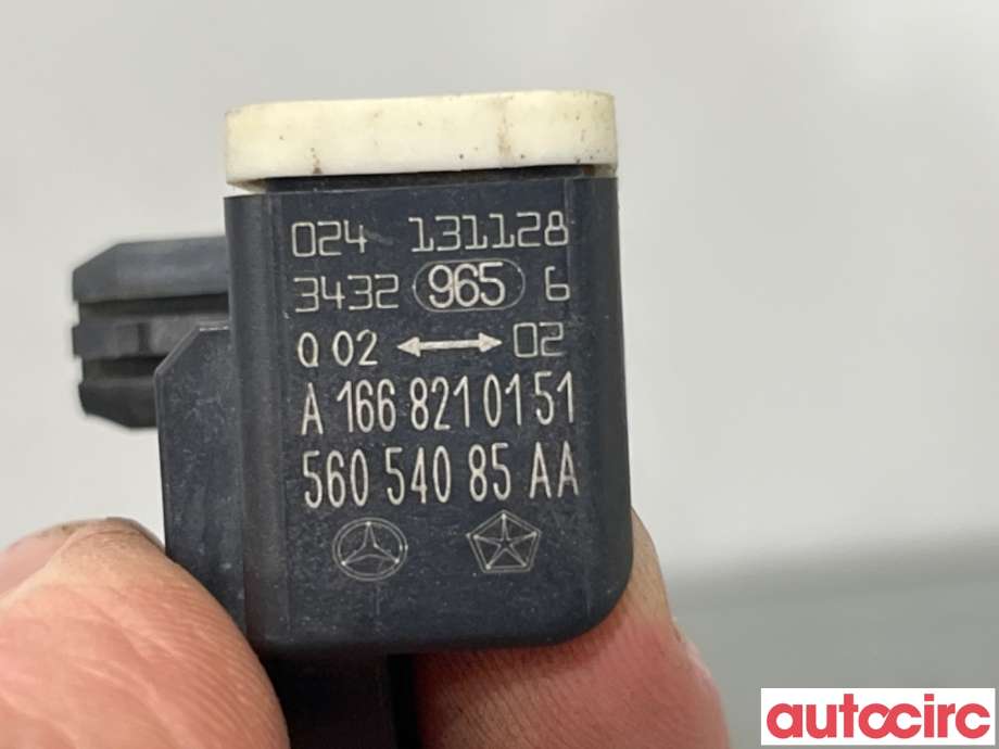 Airbag sensor venstre til Mercedes A-Klasse 2012-2018 (W176) (W176) (MERCEDES|A1668210151|)