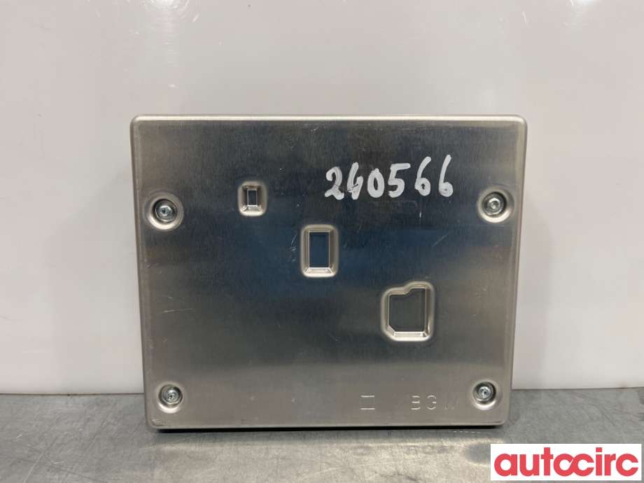 Styreenhet diverse til Toyota Yaris 2020-->> (Type IV)  (TOYOTA|867400D031|)