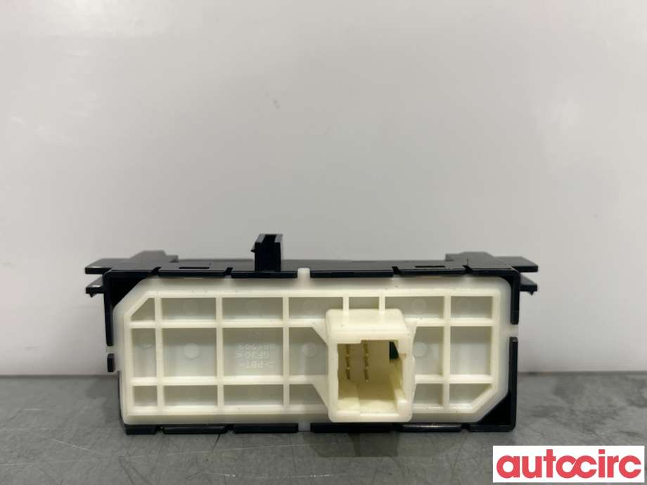 Bryter Antispinn til Toyota Yaris 2020-->> (Type IV) (TOYOTA|84970K0020|)