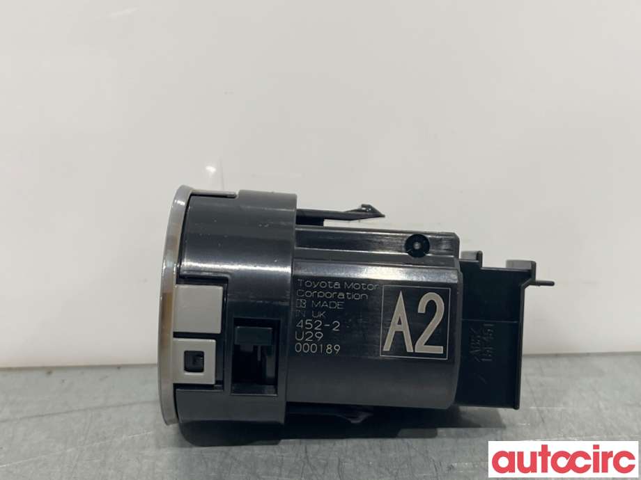 Bryter start/stopp til Toyota Yaris 2020-->> (Type IV)  (TOYOTA|8961102190|)