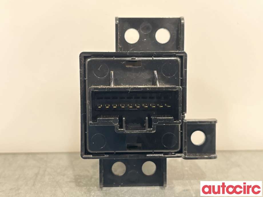 Bryter diverse til Kia Sportage 2010-2016 (Type III)  (KIA|936003U020|)
