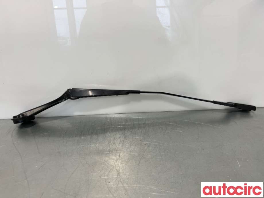 Viskerarmer frontrute til Ford Focus 2011-2014 (Type III, Fase 1) (FORD|1868602|BM5117526AB|)