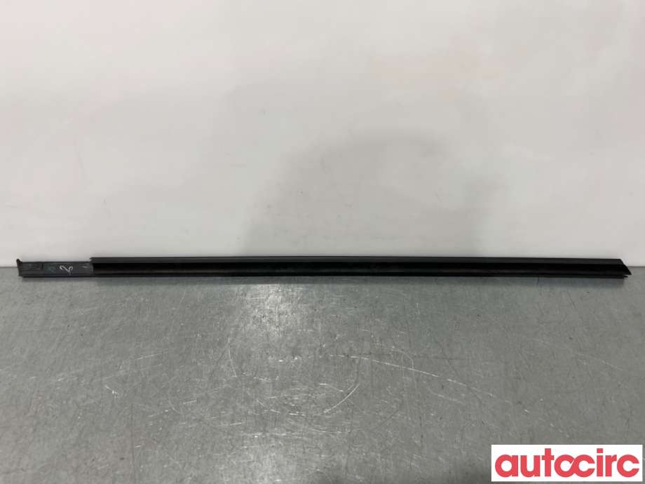 Lister til Renault Captur 2020-->> (Type II)  (RENAULT|828212971R|)