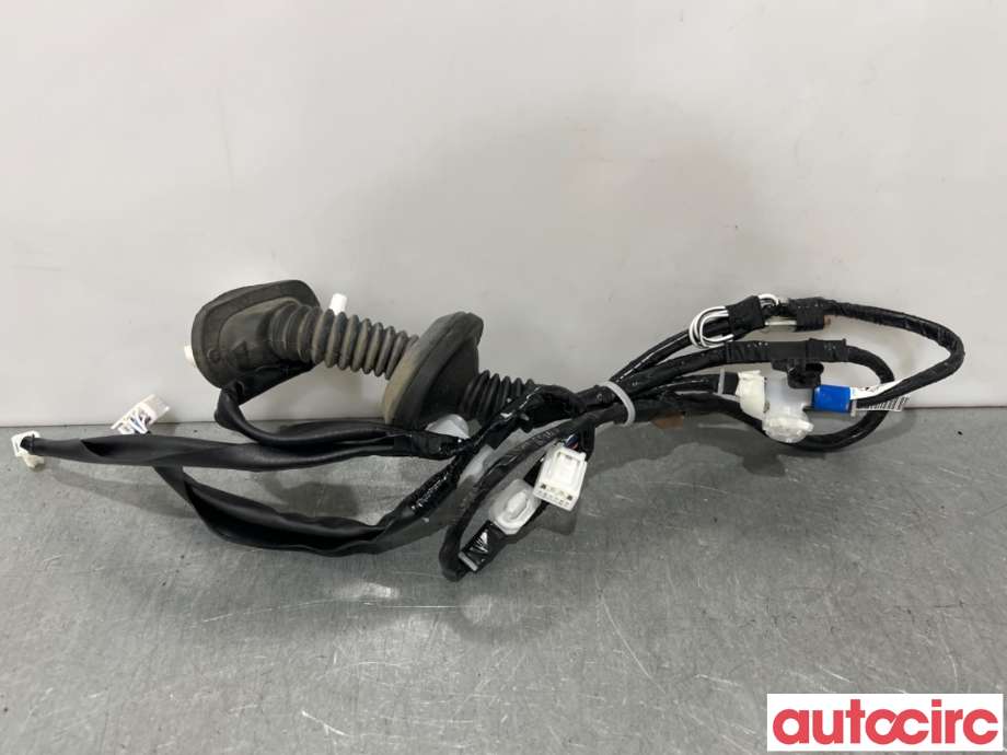 Ledningsnett til Toyota Yaris 2020-->> (Type IV) (TOYOTA|82153K0050||82153-K0050)