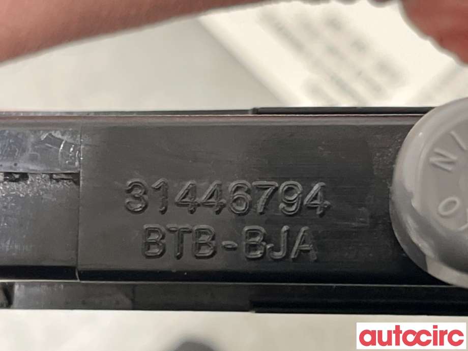 Baklykt bremselys bakrute til Volvo XC40 2018-2024  (VOLVO|31446794|)