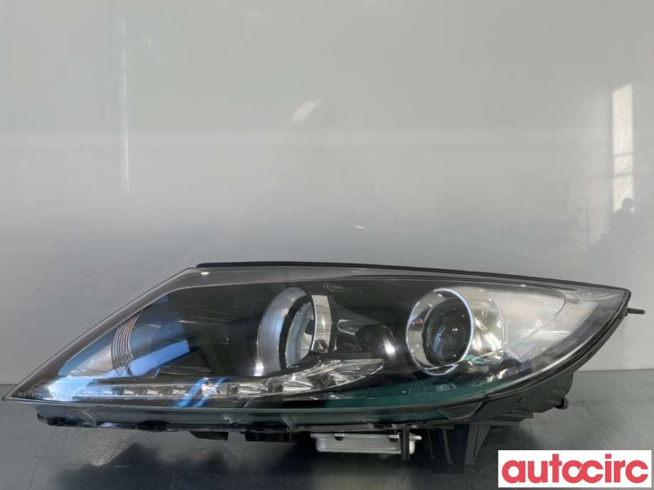 Frontlykt venstre xenon til Kia Sportage 2010-2016 (Type III)  (KIA|921013U111|)