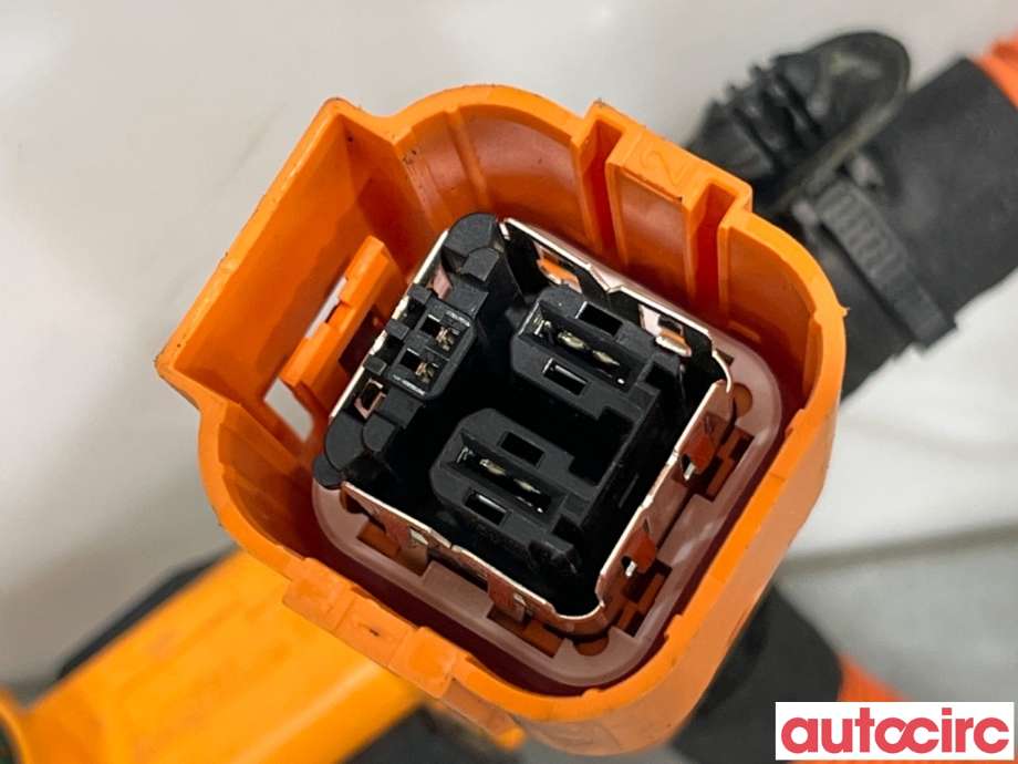 Kabel høy volt (HV) hybrid til Peugeot 2008 2019-->> (Type II)  (PEUGEOT|9832667880|)