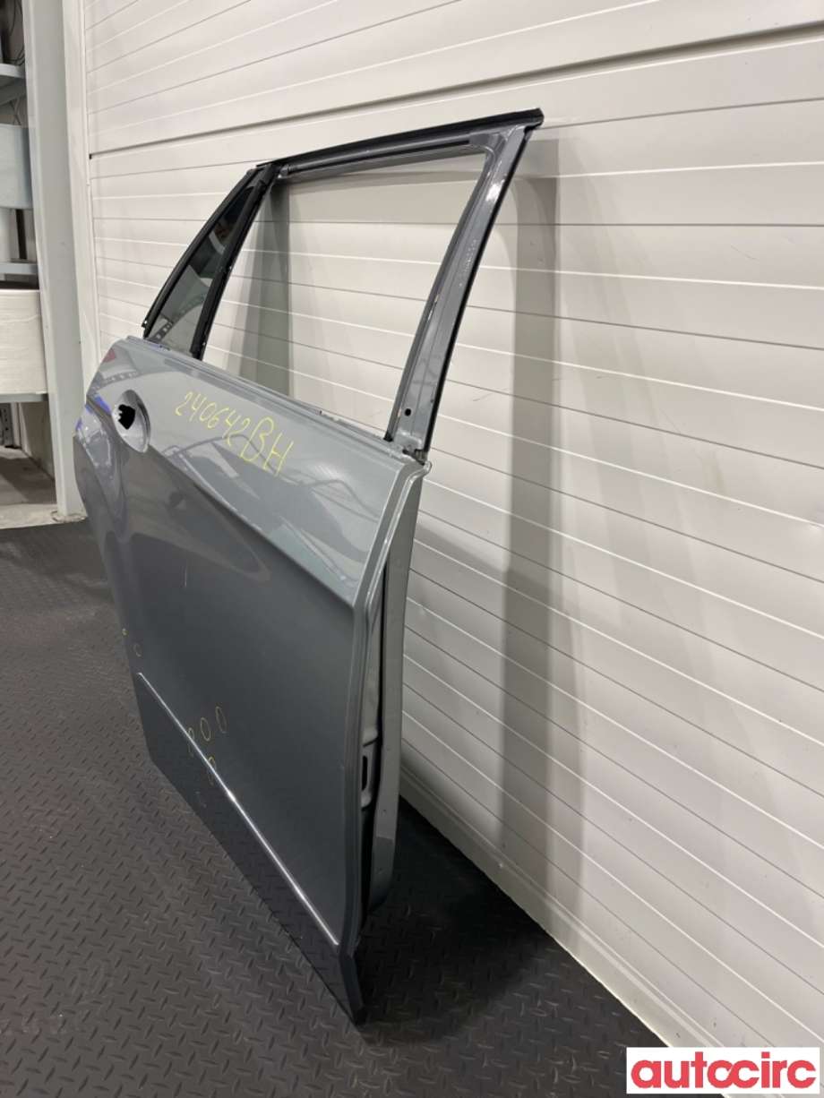 Dør høyre bak til Mercedes E-Klasse 2009-2013 (Fase 1) (W212) (W212) (MERCEDES|A2127300405|)