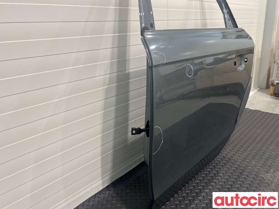 Dør venstre bak til Audi A4, Allroad 2009-2016 (Type I) (B8) (B8) (AUDI|8K9833051D|)