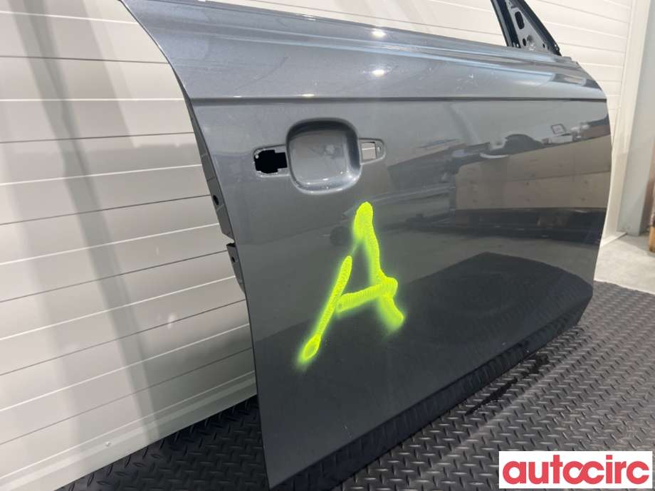 Dør høyre foran til Audi A4, Allroad 2009-2016 (Type I) (B8) (B8) (AUDI|8K0831052J|)