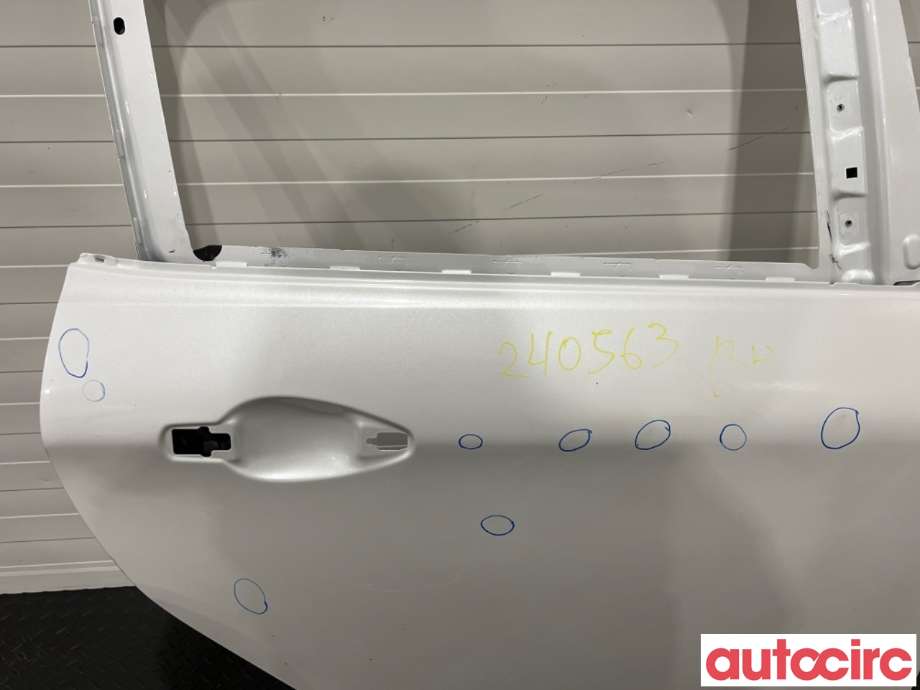 Dør høyre bak til Peugeot 2008 2013-2019 (Type I)  (PEUGEOT|9802969680|)