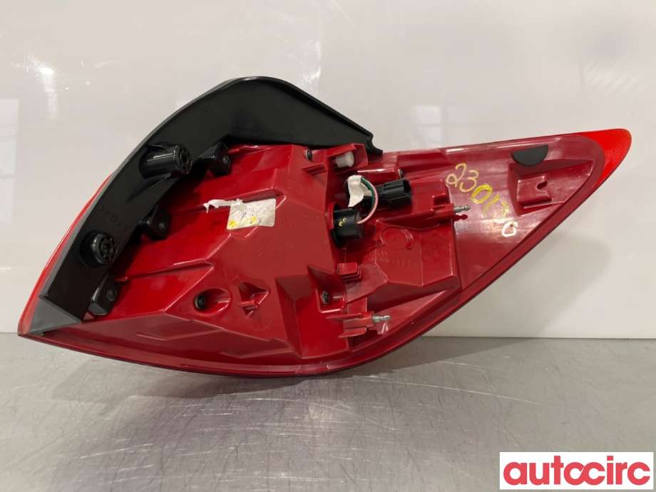 Baklykt venstre til Kia Sportage 2010-2016 (Type III)  (KIA|924013W010|)