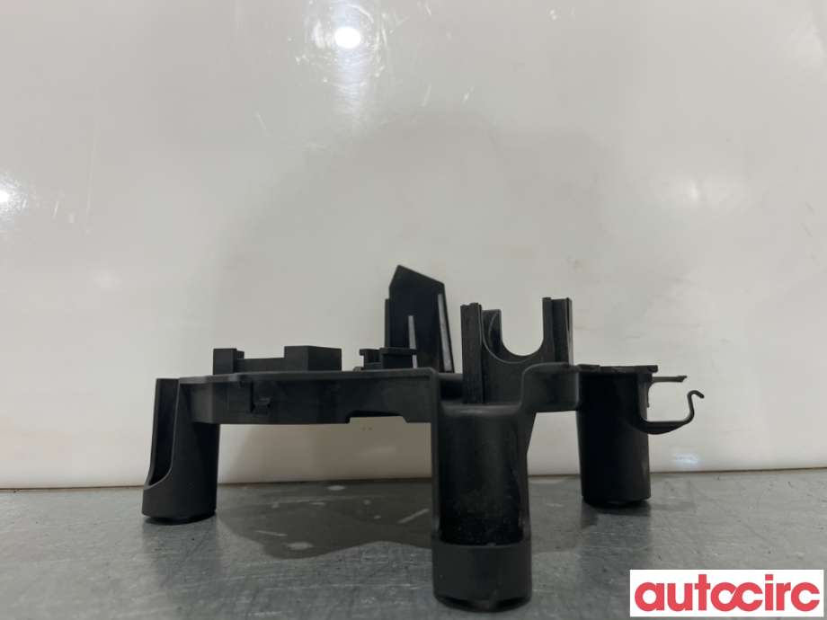 Diverse deler til BMW 5-Serie 2010-2017 (F10/F11) (F10/F11) (BMW|13627823854|)