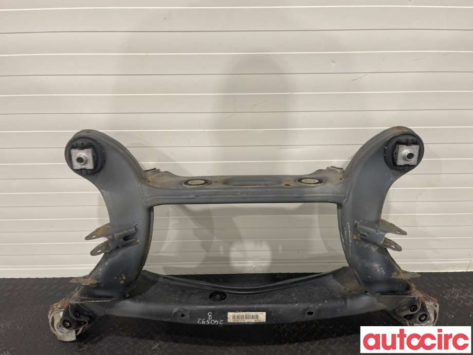 Travers bak til Mercedes E-Klasse 2016-2023 (W213) (W213) (MERCEDES|A2133505203|)