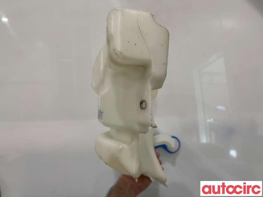 Spylertank til Audi A8 2003-2010 (Type II)  (AUDI|4E0955453J|)