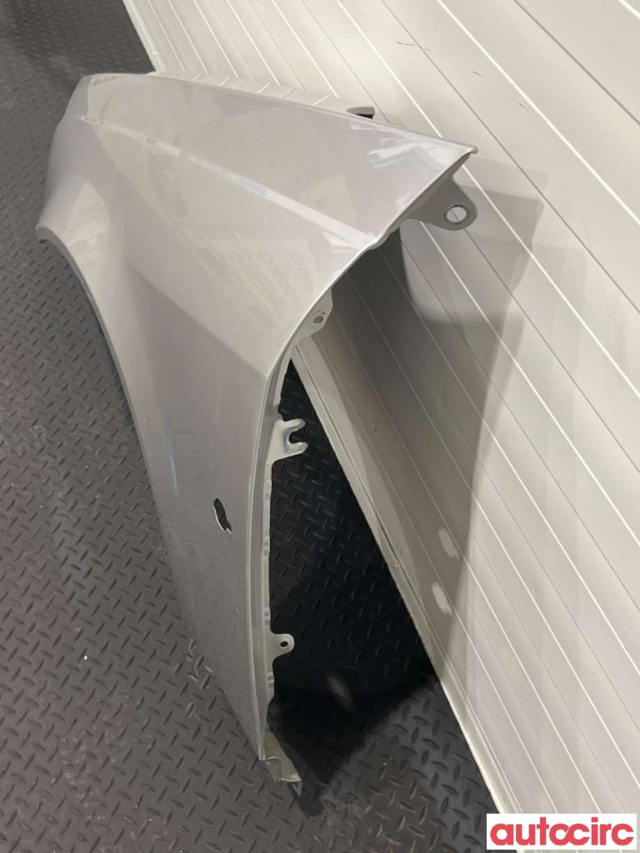 Skjerm venstre foran til Cadillac CTS 2003-2009  (CADILLAC|88890923|)