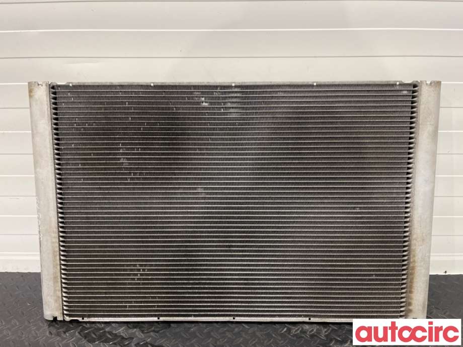 Radiator (automat gir) til Audi A8 2003-2010 (Type II) (AUDI|4E0121251|)