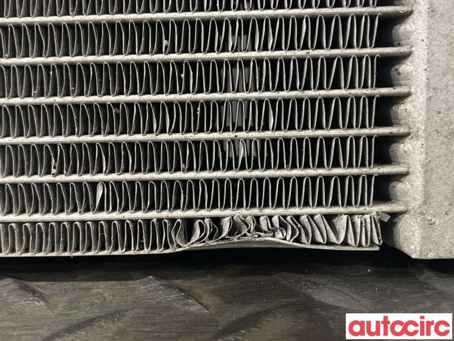 Radiator (automat gir) til BMW 5-Serie 2010-2017 (F10/F11) (F10/F11) (BMW|17118509175|)