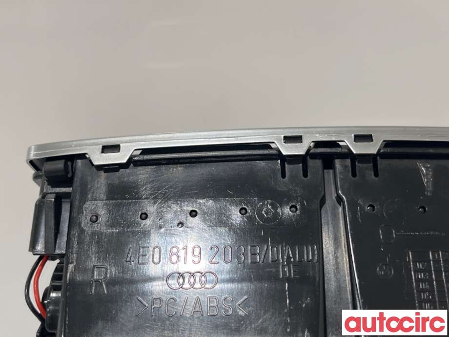 Dashbord friskluftdyse til Audi A8 2003-2010 (Type II) (AUDI|4E0819203D|)