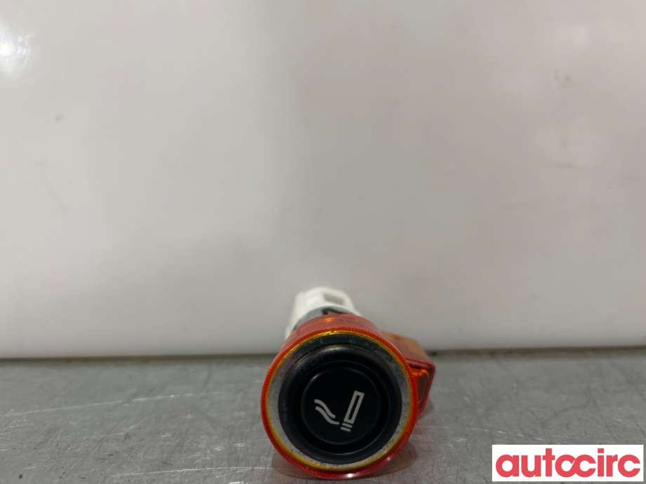 Innredning diverse til Audi A8, 2003-2010 (Type II)  (AUDI|4B0919305B)