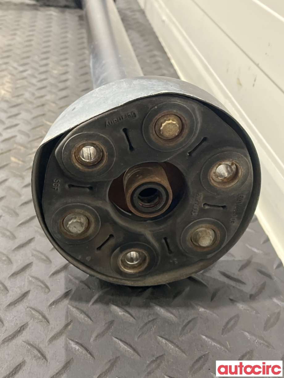 Mellomaksel til VW Passat 2011-2015 (B7) (B7) (VOLKSWAGEN|3C0521101AG|)