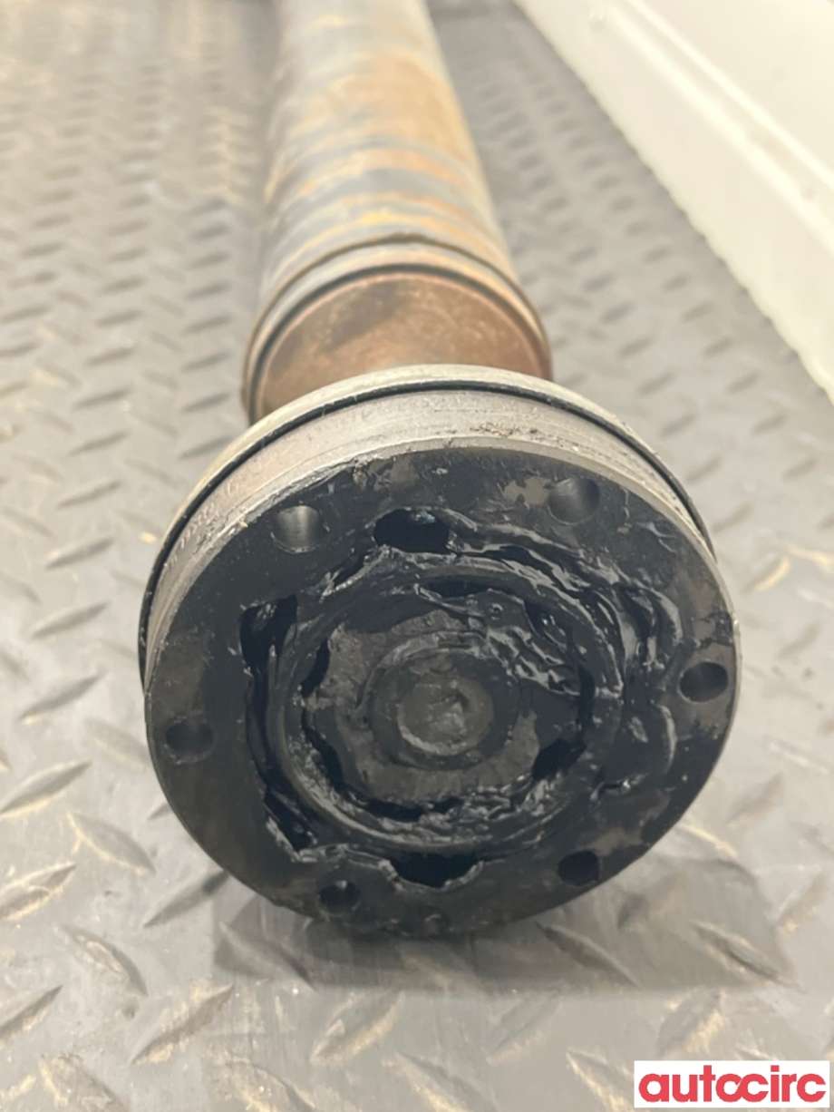 Mellomaksel til Audi Q5 2008-2012 (Type I, Fase 1)  (AUDI|8R0521101N||8R0521101D)