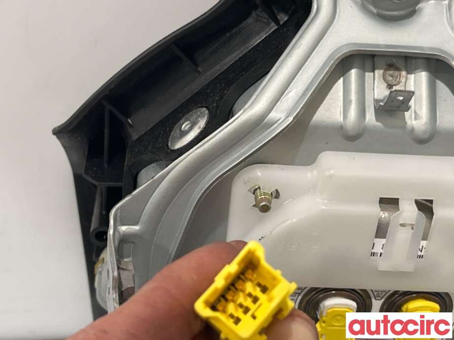 Airbag rattpute til Mitsubishi Outlander 2010-2012 (Type II, Fase 2)  (MITSUBISHI|7030A088XB|)