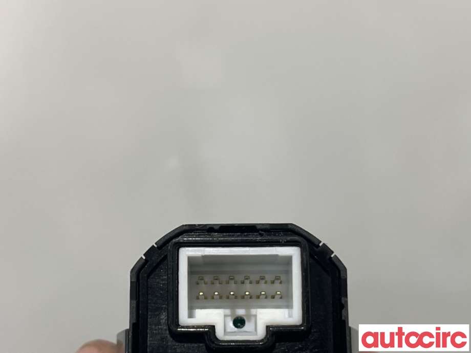 Bryter start/stopp til Kia Niro 2016-2021  (KIA|95430Q4700|)