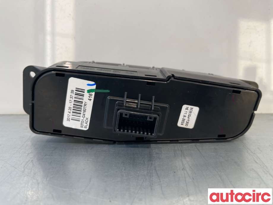 Bryter Antispinn til Hyundai i30 2017-2020 (Type III) (HYUNDAI|93700G3160TRY|)