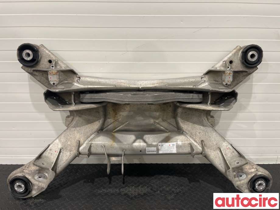 Travers bak til Audi A8 2003-2010 (Type II) (AUDI|4E0505235H|)