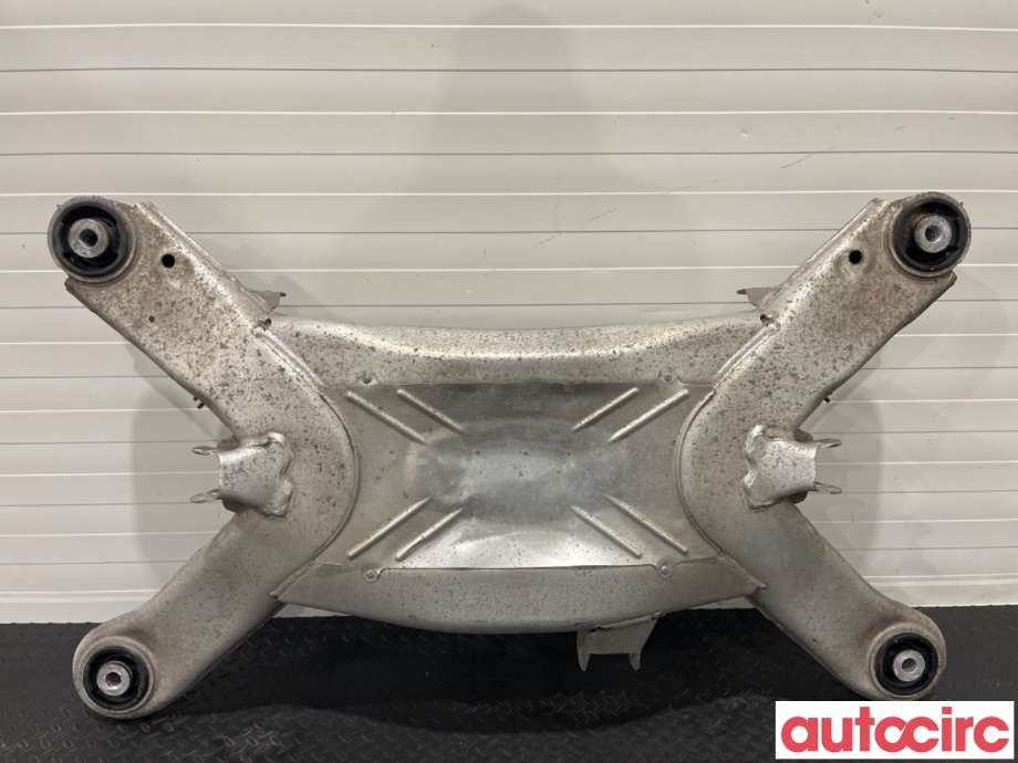 Travers bak til Audi A8 2003-2010 (Type II) (AUDI|4E0505235H|)