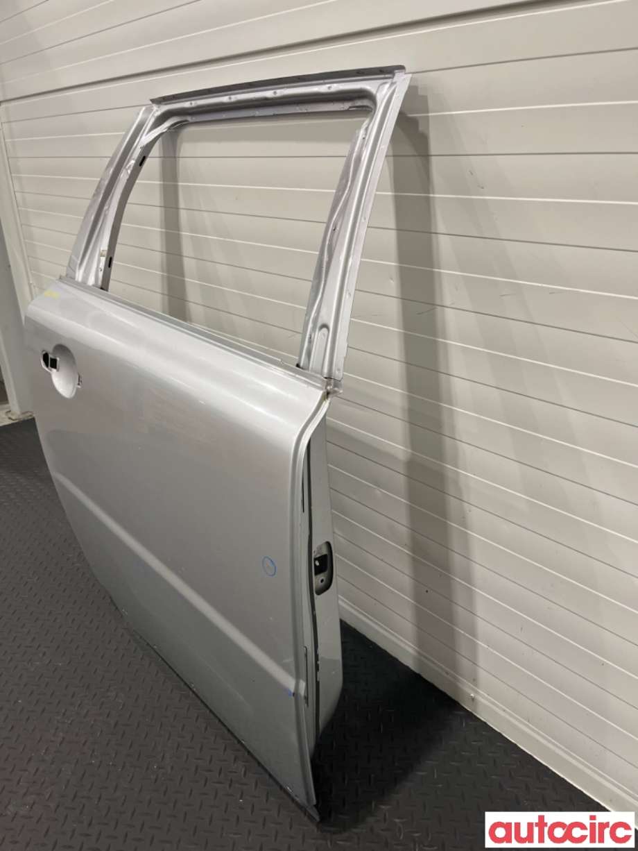 Dør høyre bak til Volvo XC70 2008-2013 (Type II, Fase 1)  (VOLVO|32228897|)