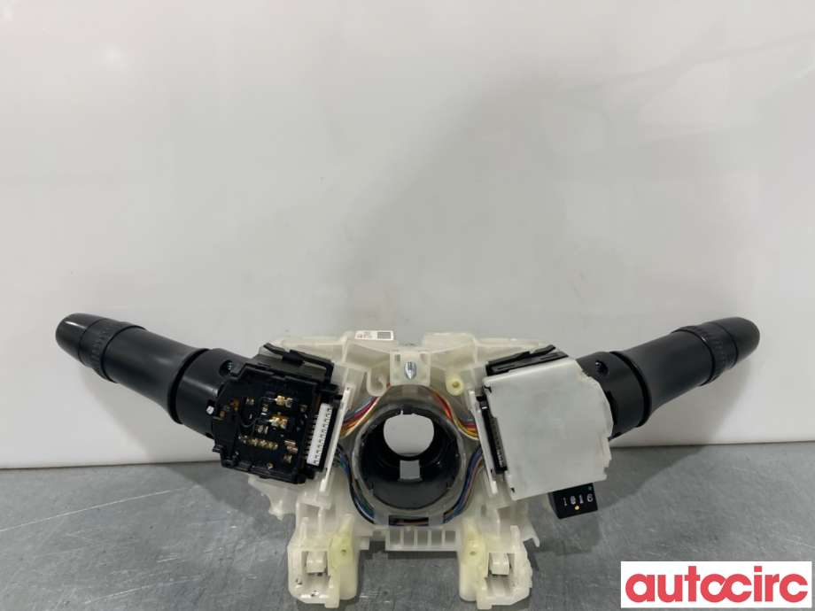 Bryter combi til Mitsubishi Outlander 2010-2012 (Type II, Fase 2)  (MITSUBISHI|8600A304|)