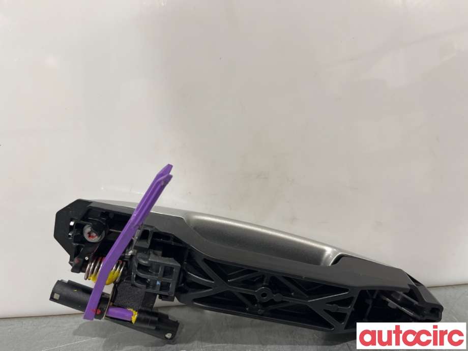 Dørhåndtak utv høyre bak til Suzuki Vitara 2015-->> (Type IV)  (SUZUKI|82812-57LA0-ZCC||82831-63J40)