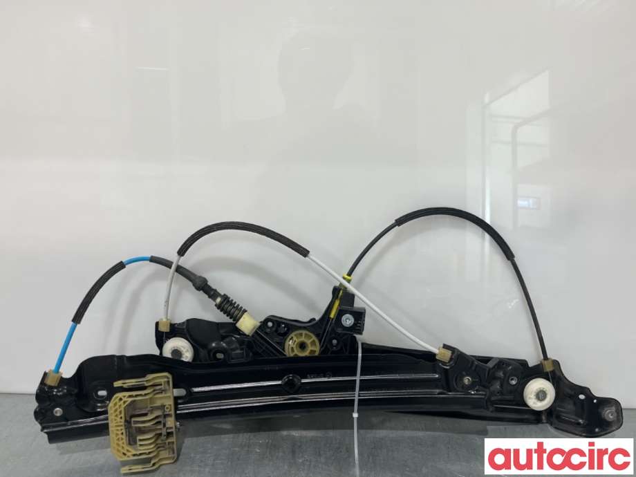 Ruteheis til BMW 5-Serie 2010-2017 (F10/F11) (F10/F11) (BMW|51337182131|)