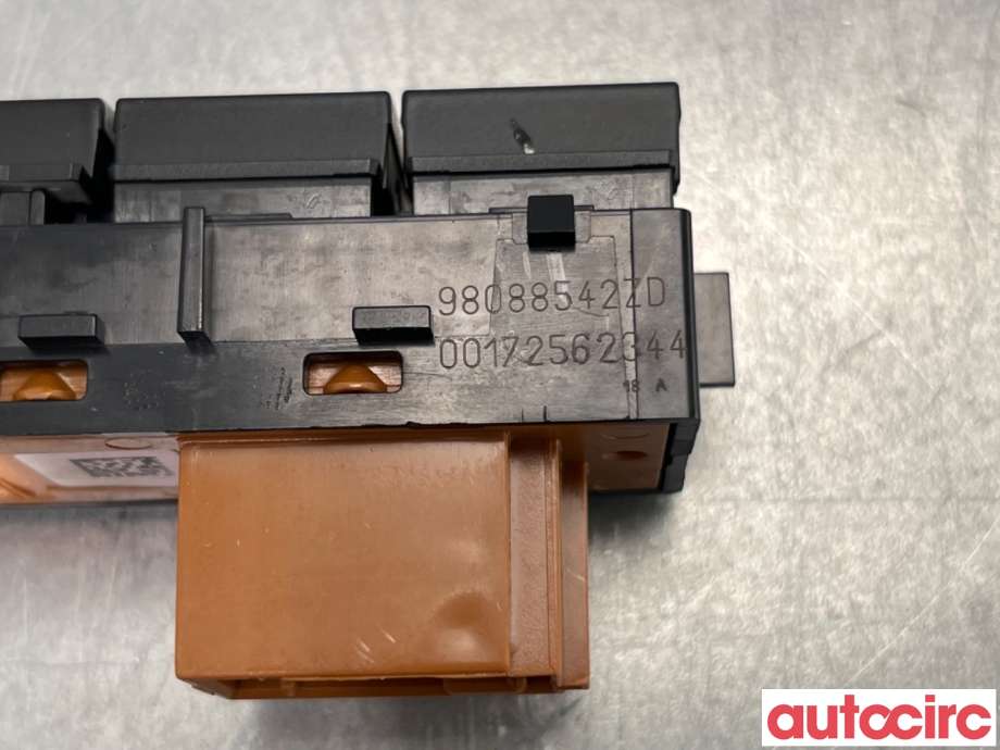 Bryter Antispinn til Peugeot Expert 2016-->> (Type III)  (PEUGEOT|98088542ZD|)