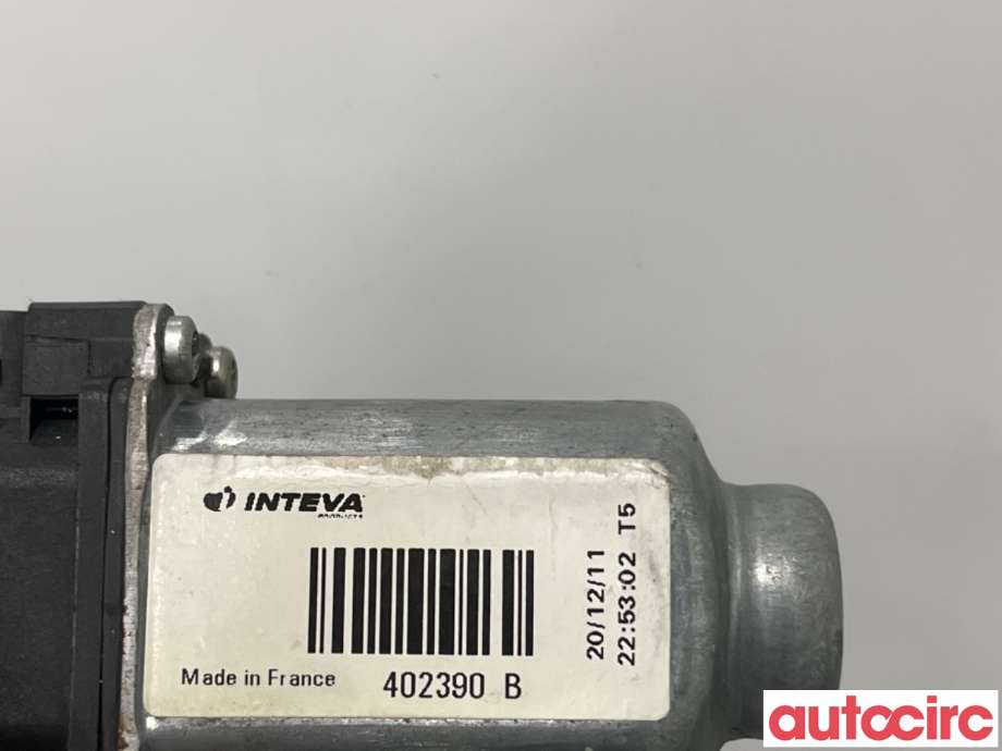 Ruteheis høyre foran til Kia Sportage 2010-2016 (Type III)  (KIA|824603W000|)
