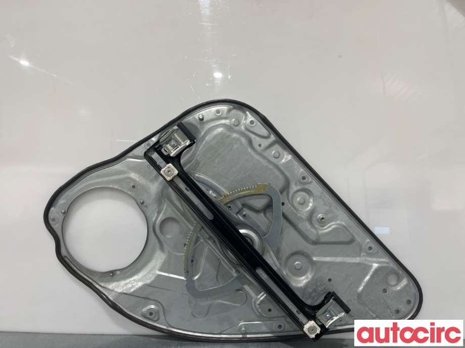 Ruteheis til Ford Kuga 2008-2012 (Type I)  (FORD|1738647|)