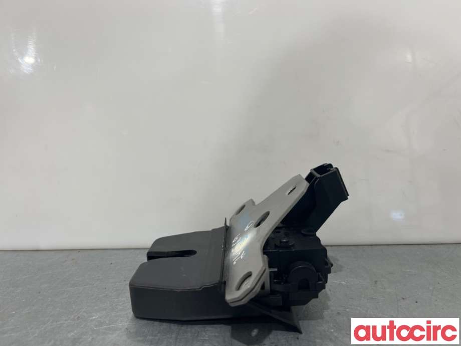 Baklukelås til Ford Kuga 2008-2012 (Type I)  (FORD|1930055||8M51-R442A66-CA)