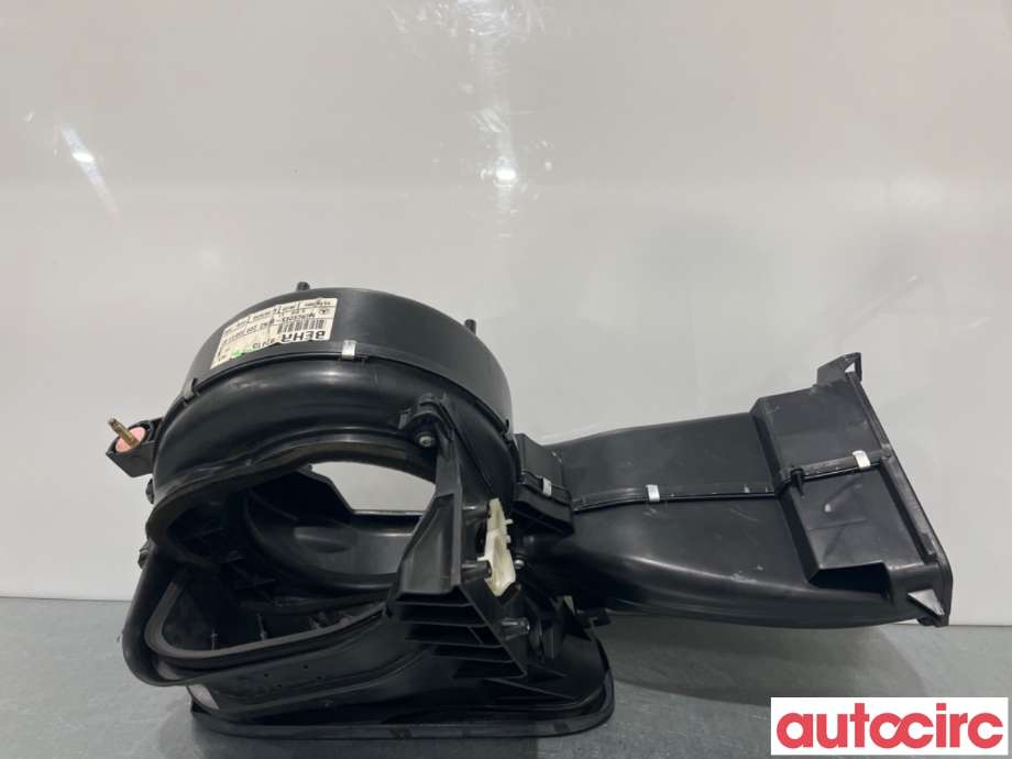 Diverse deler til Mercedes G-Wagen 1990-->> (W463) (W463) (MERCEDES|A2038300503|)