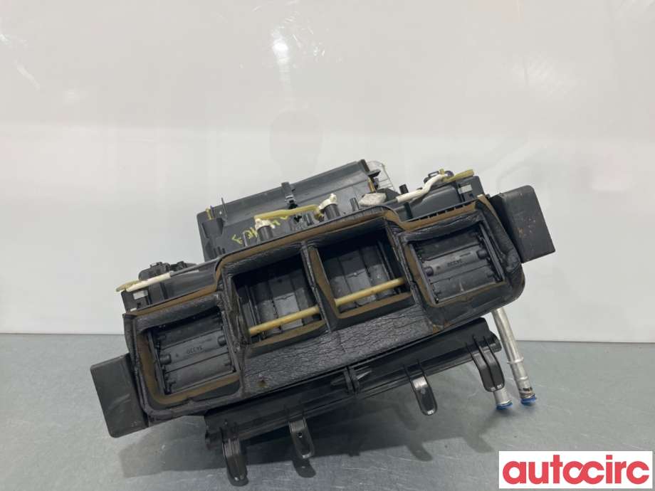 Diverse deler til Mercedes G-Wagen 1990-->> (W463) (W463) (MERCEDES|A2038300103|)
