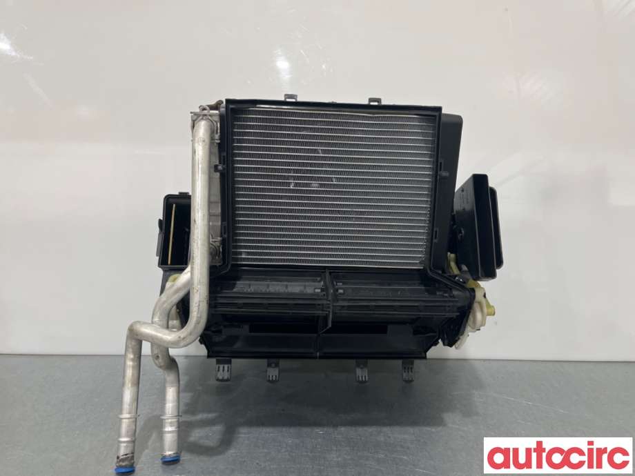 Diverse deler til Mercedes G-Wagen 1990-->> (W463) (W463) (MERCEDES|A2038300103|)