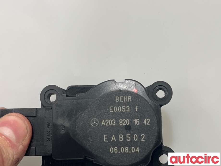 Varmeapparat diverse til Mercedes G-Wagen 1990-->> (W463) (W463) (MERCEDES|A2038201642|)